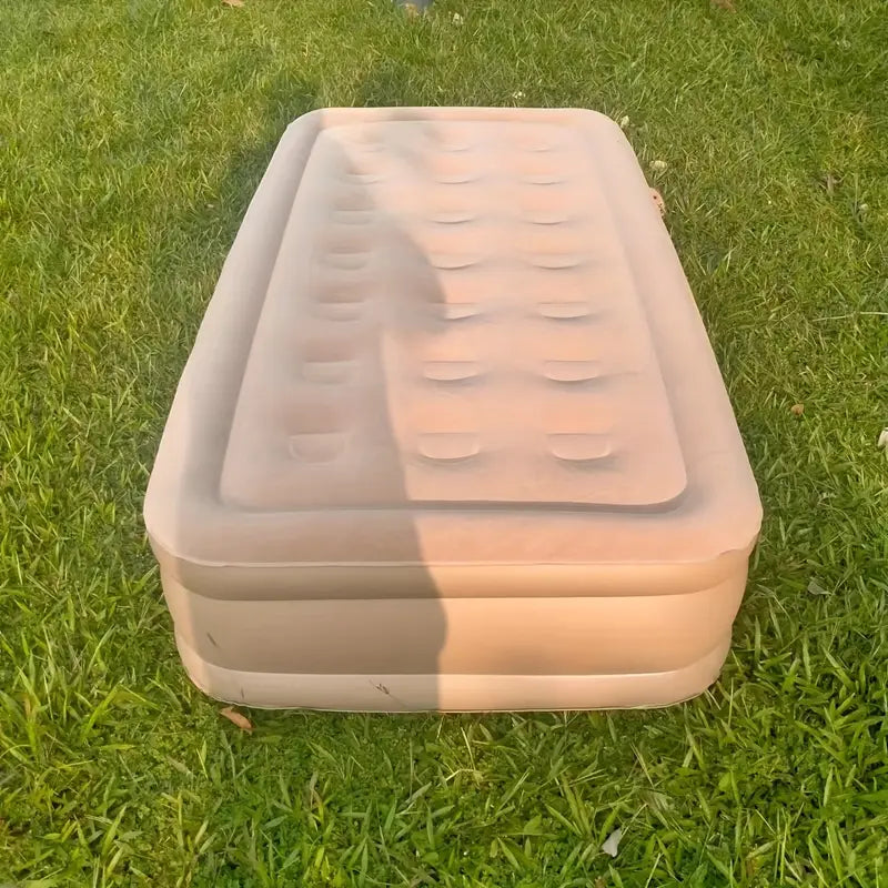 Single inflatable bed for one person – portable and easy to inflate